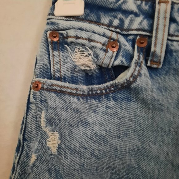 Abercrombie & Fitch Distressed Acid Wash High Rise Mom Jeans Size 24 - Picture 8 of 11